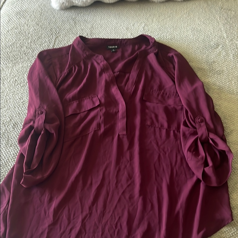 Torrid Red 3/4 Sleeve Mandarin Collar Blouse